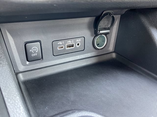Used 2025 Nissan Sentra SV FWD image 19