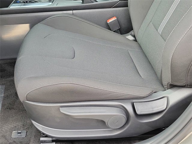 New 2025 Hyundai Elantra SE image 15