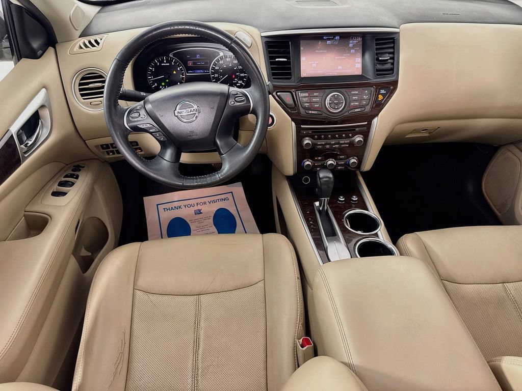 Used 2016 Nissan Pathfinder Platinum w/ Family Entertainment Package FWD image 30