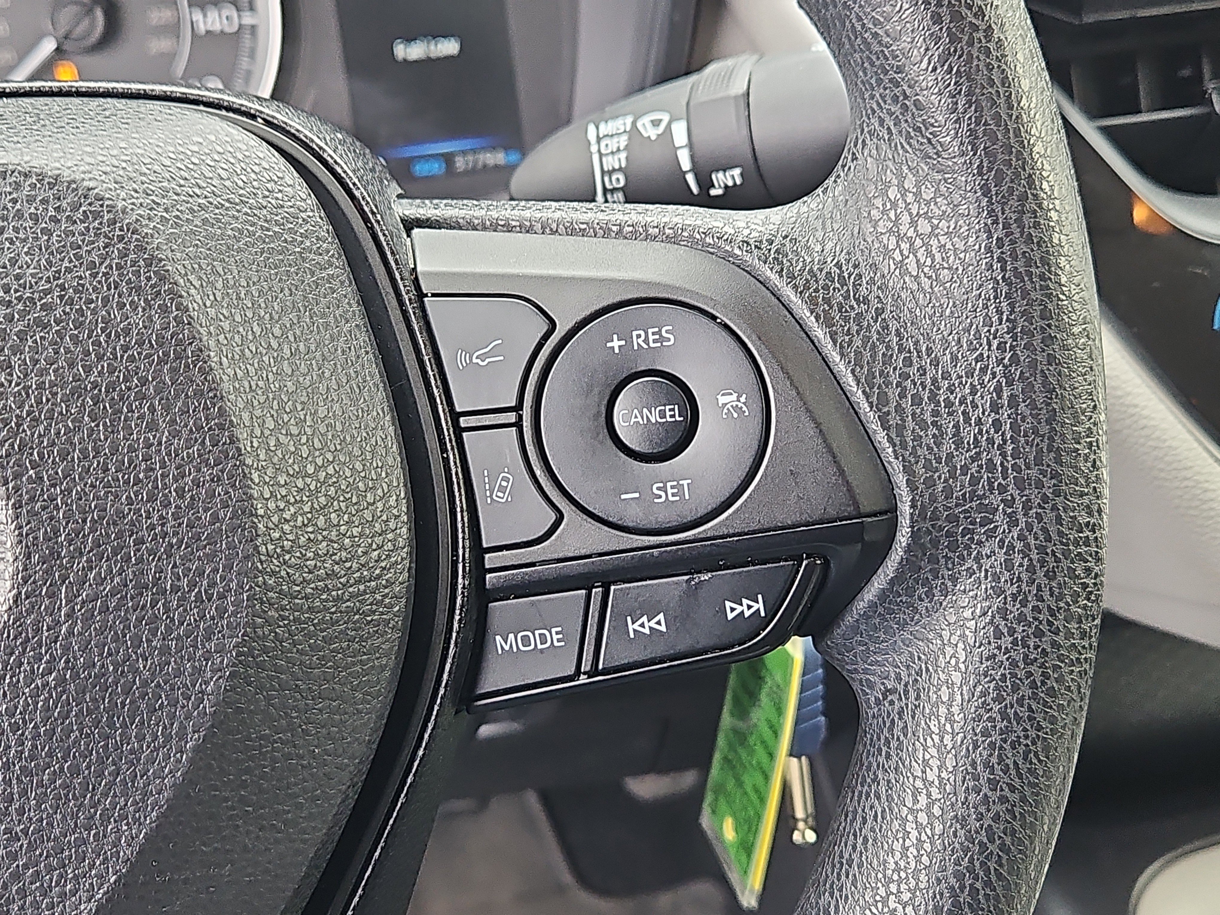 Used 2022 Toyota Corolla LE image 12