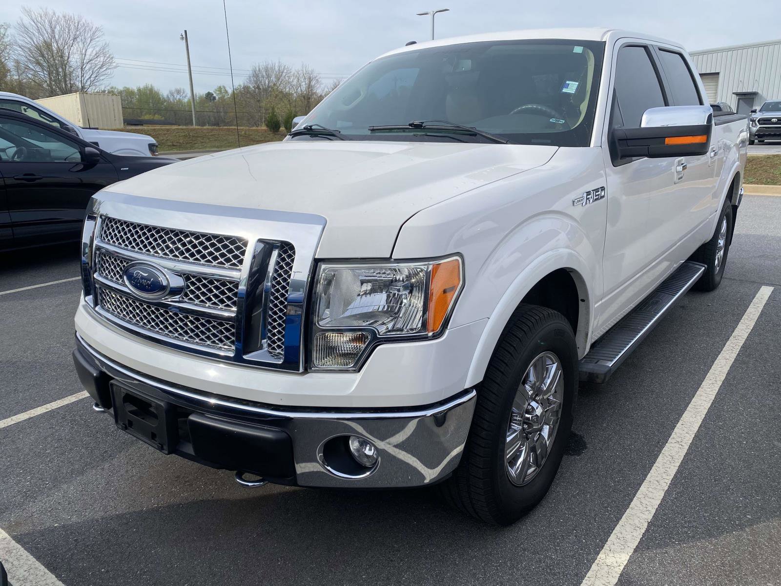 Used 2012 Ford F150 Lariat w/ Lariat Chrome Pkg image 2