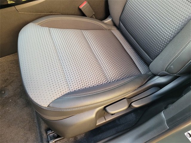 Used 2025 Chevrolet Trax LT w/ LPO, Blackout Package image 11