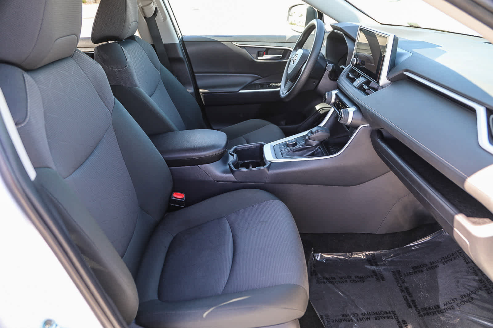 Certified 2025 Toyota RAV4 XLE AWD/4WD image 17