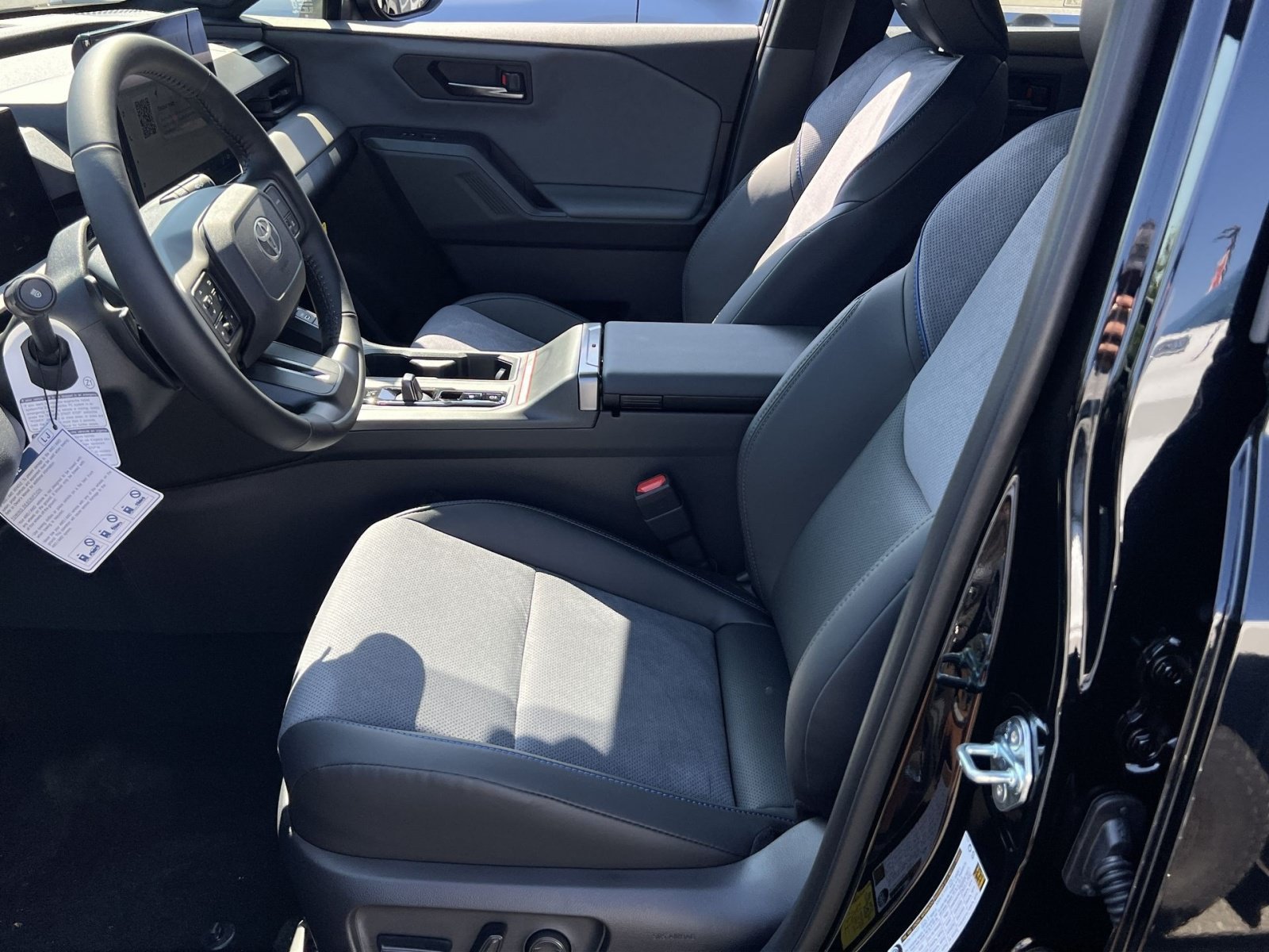 New 2026 Toyota RAV4 XSE AWD/4WD image 7