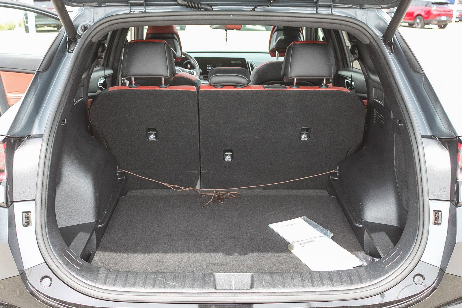 Used 2025 Kia Sportage SX Prestige image 29