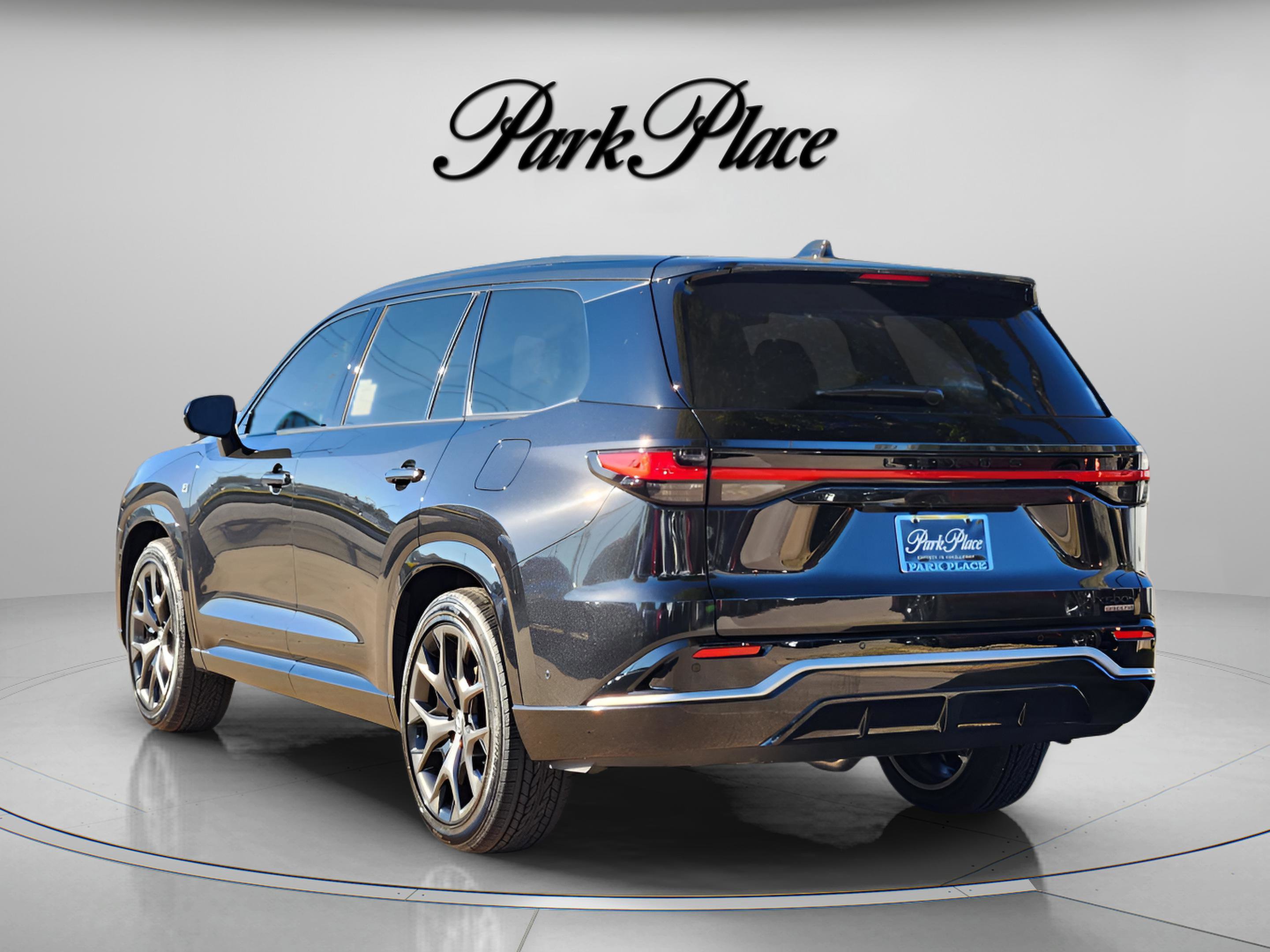 New 2026 Lexus TX 500h AWD image 3