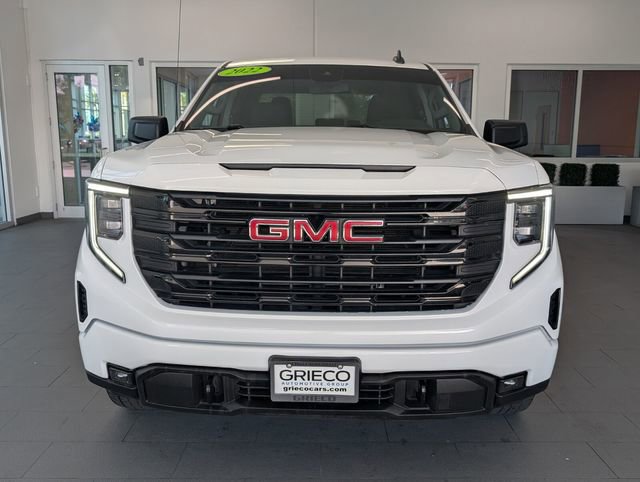 Used 2022 GMC Sierra 1500 Elevation image 2