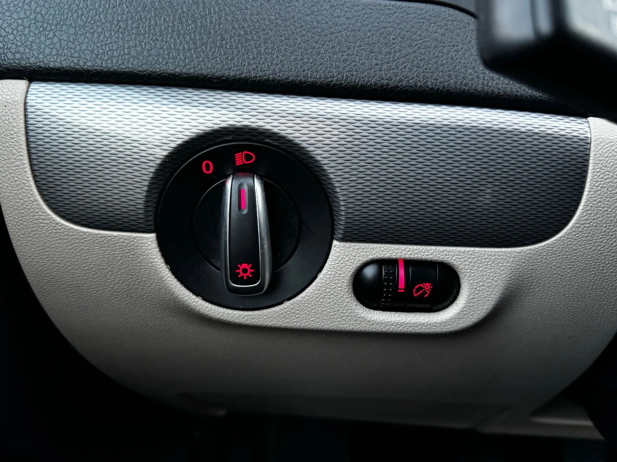 Used 2017 Volkswagen Jetta SE image 20