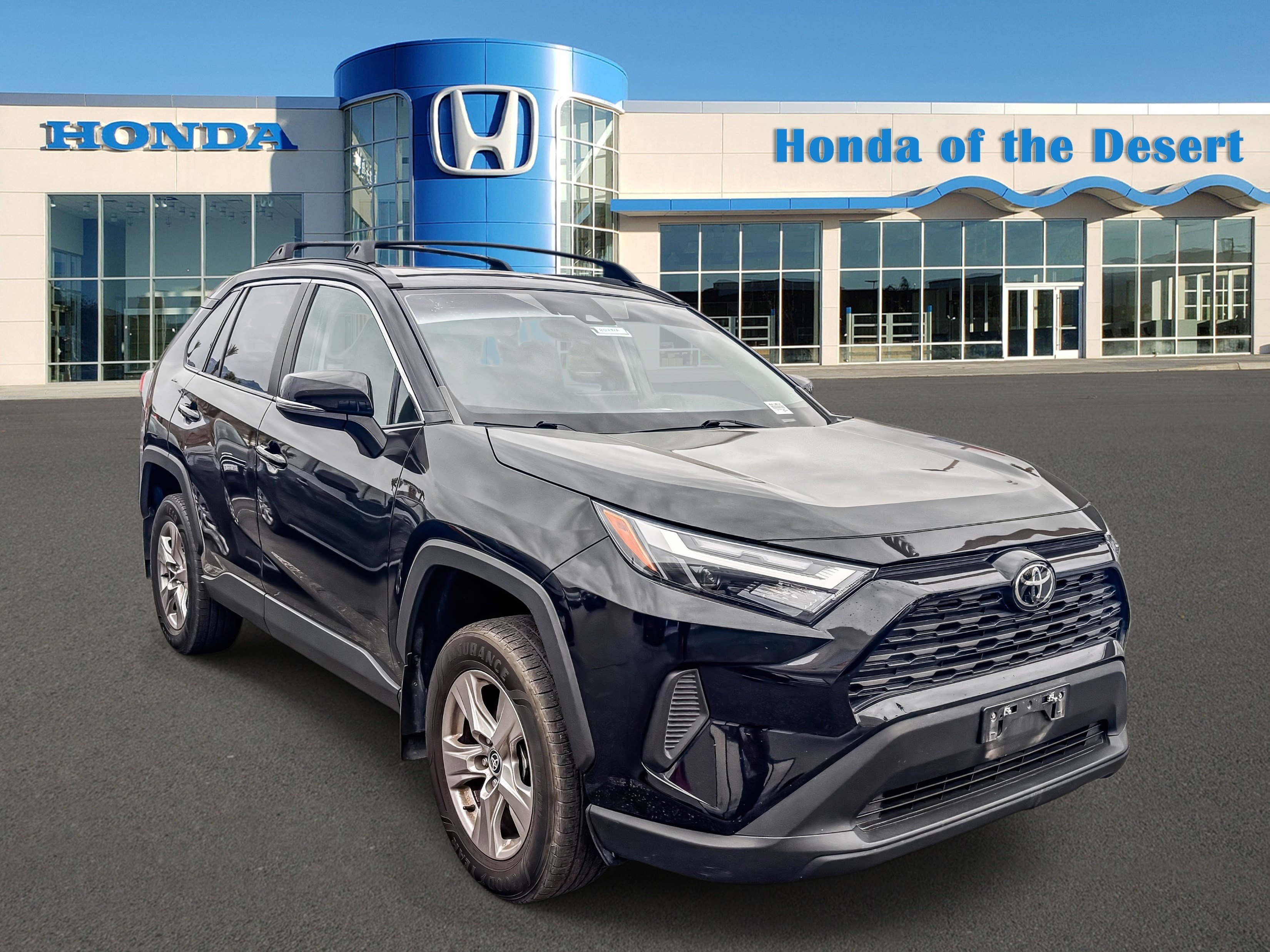 Used 2022 Toyota RAV4 XLE image 2