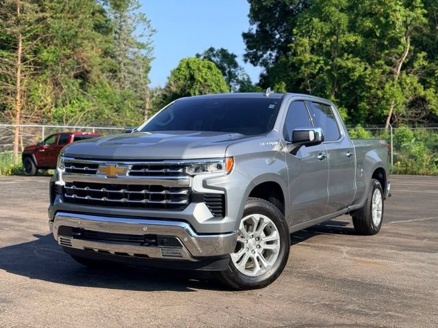 Used 2025 Chevrolet Silverado 1500 LTZ w/ LTZ Premium Package AWD/4WD image 2