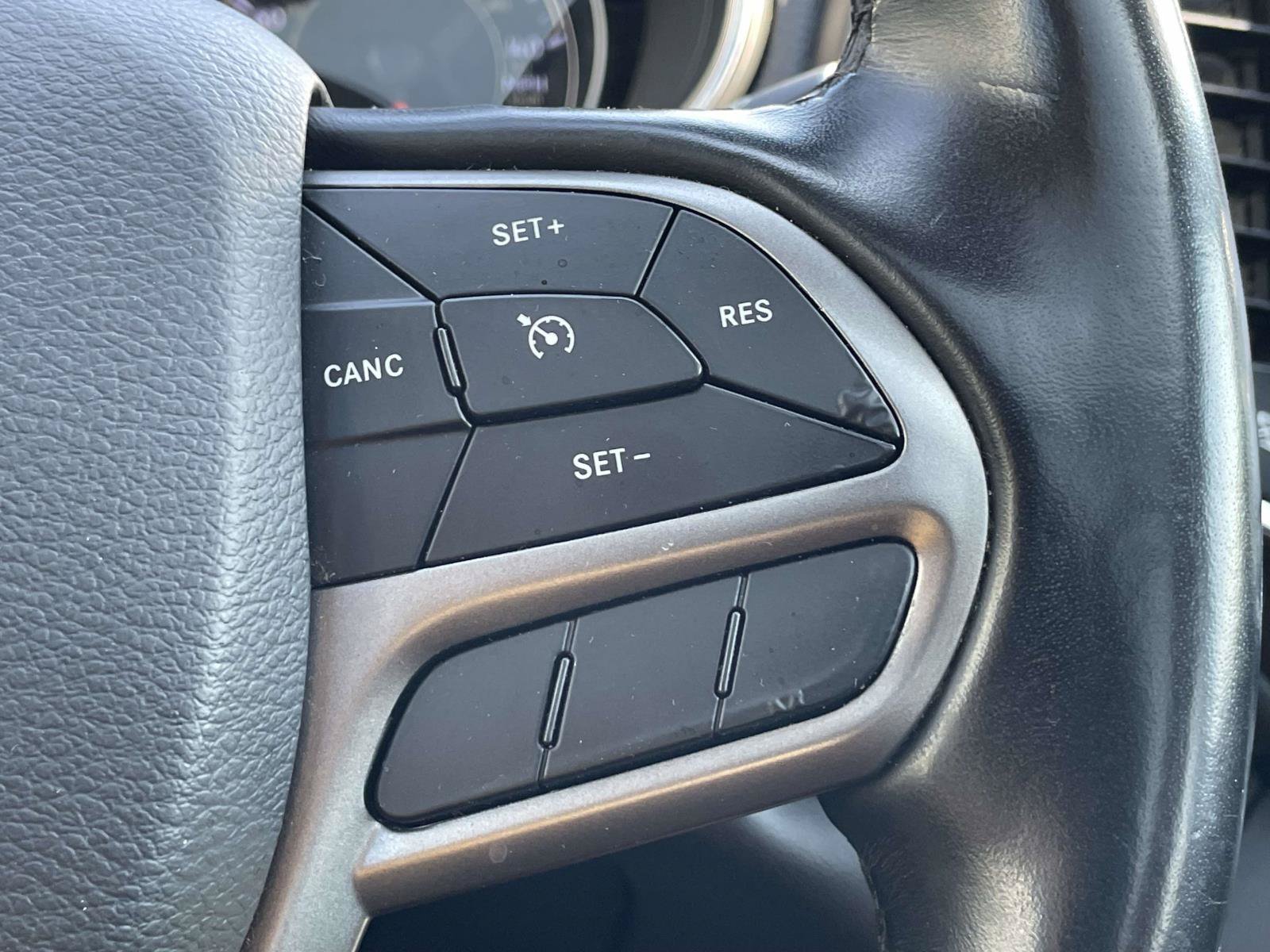 Used 2021 Jeep Cherokee Latitude Lux w/ Sun & Sound Group FWD image 23