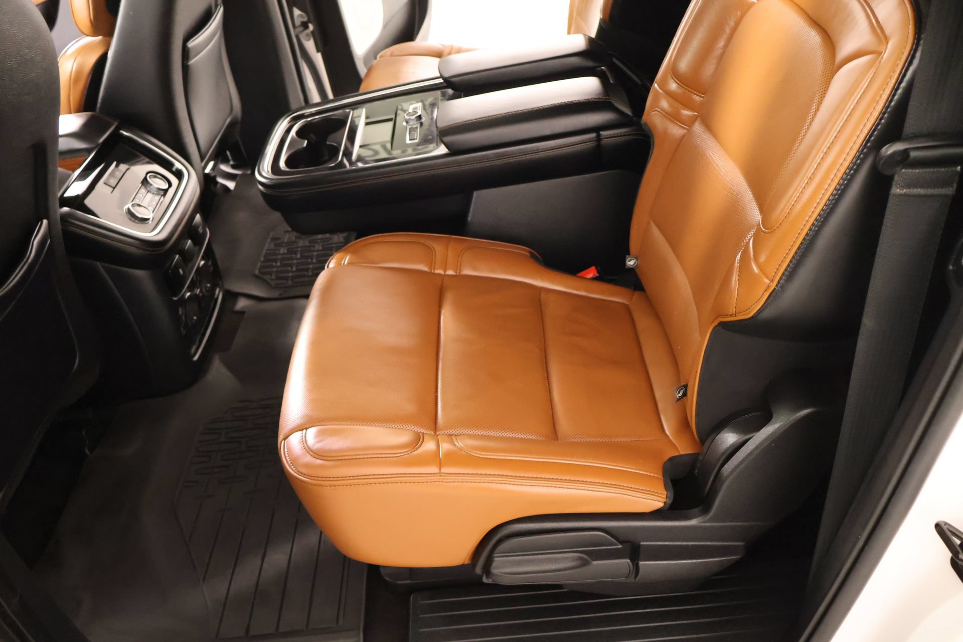 Used 2019 Lincoln Navigator L Reserve AWD/4WD image 13