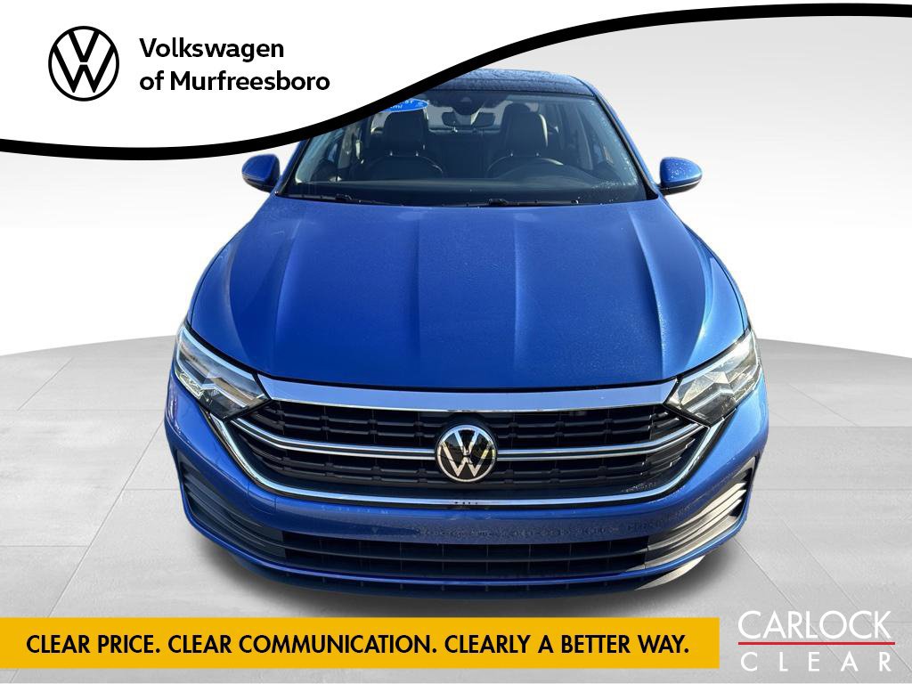 Certified 2022 Volkswagen Jetta SE FWD image 3