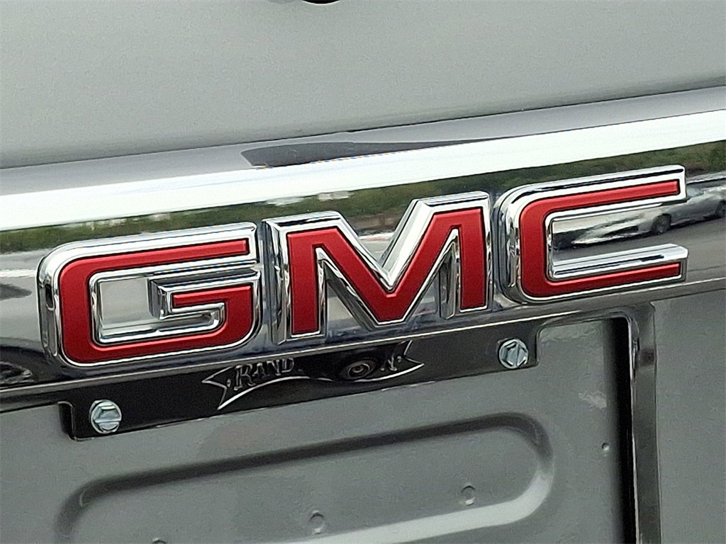 Used 2023 GMC Acadia SLE w/ Driver Convenience Package image 26