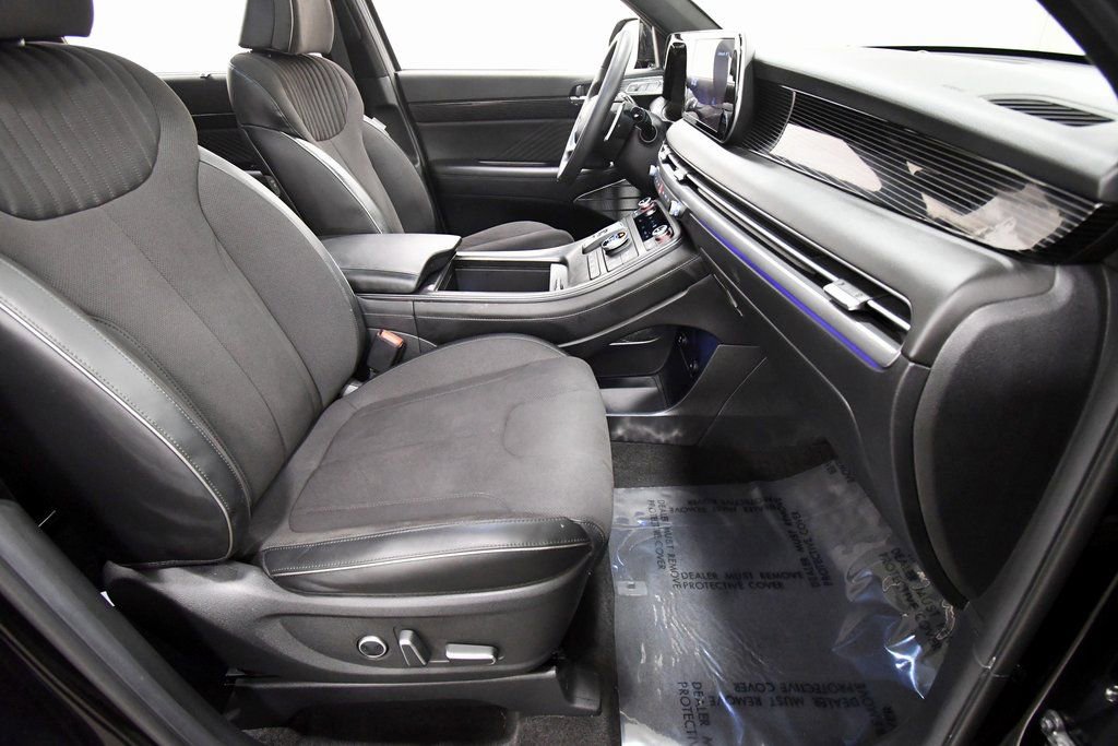 Used 2024 Hyundai Palisade Calligraphy image 21