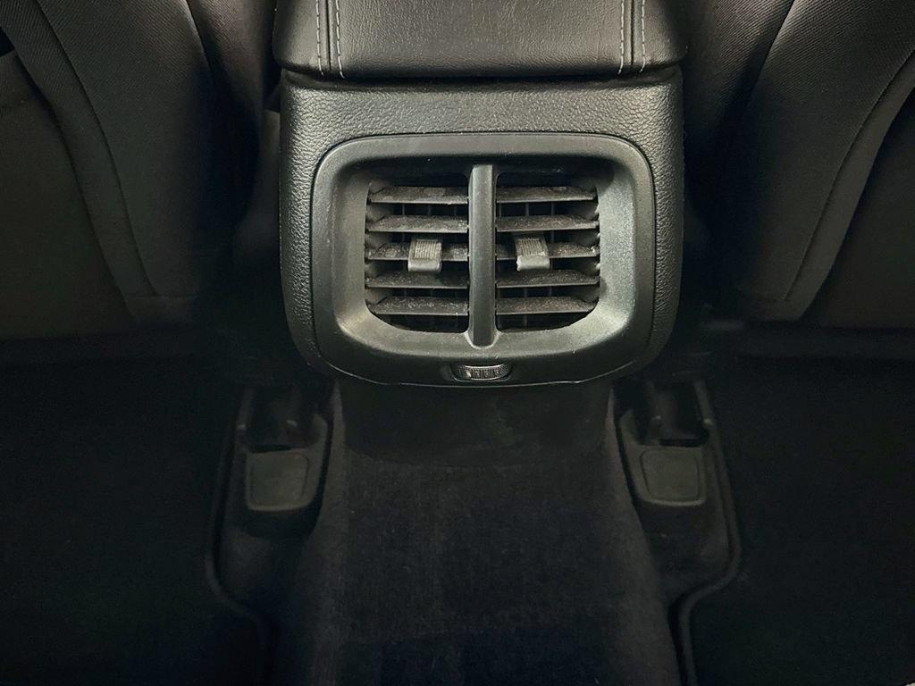 Used 2019 Jeep Cherokee Latitude w/ Popular Appearance Group FWD image 24