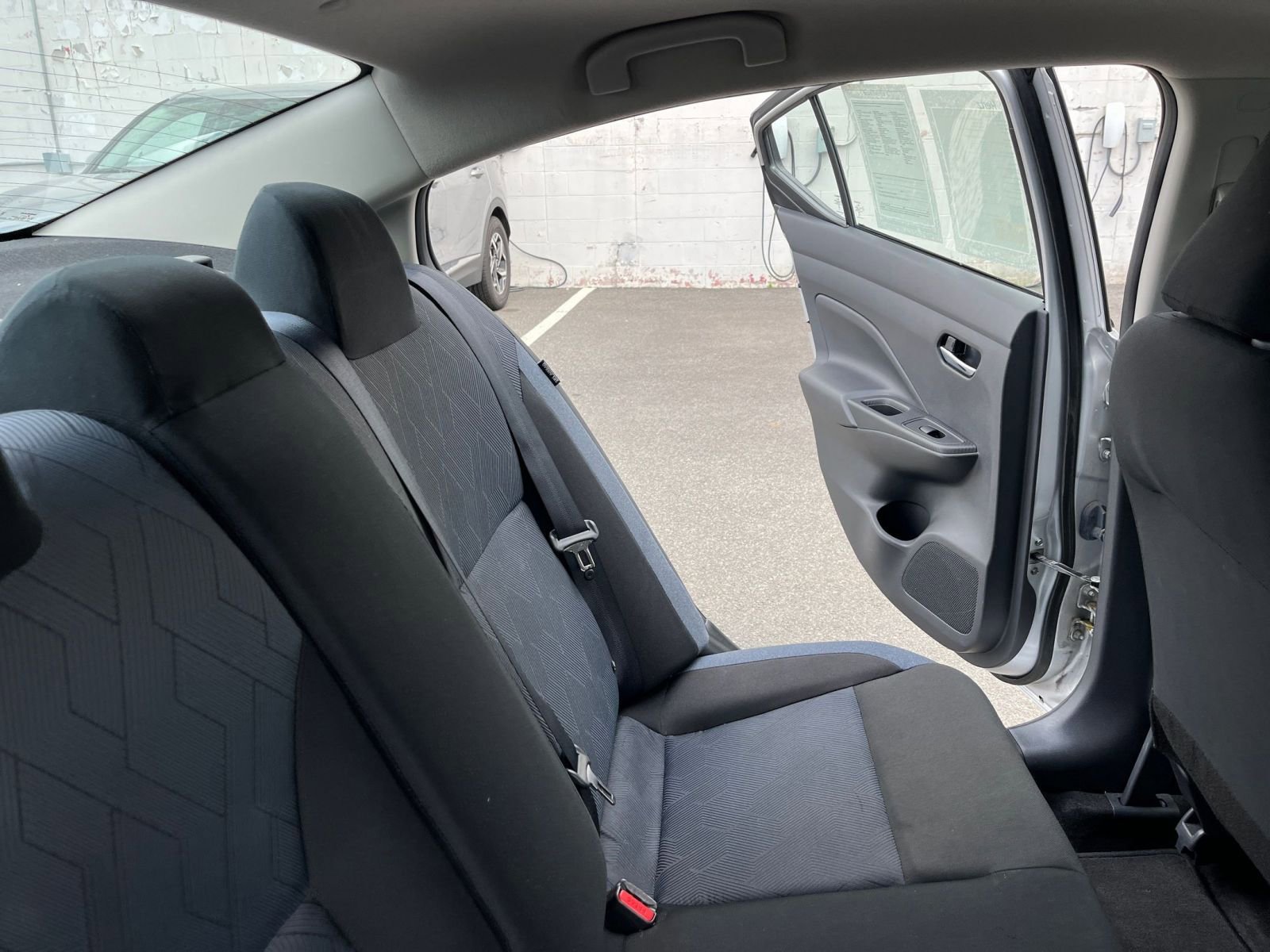 Used 2025 Nissan Versa SV FWD image 36