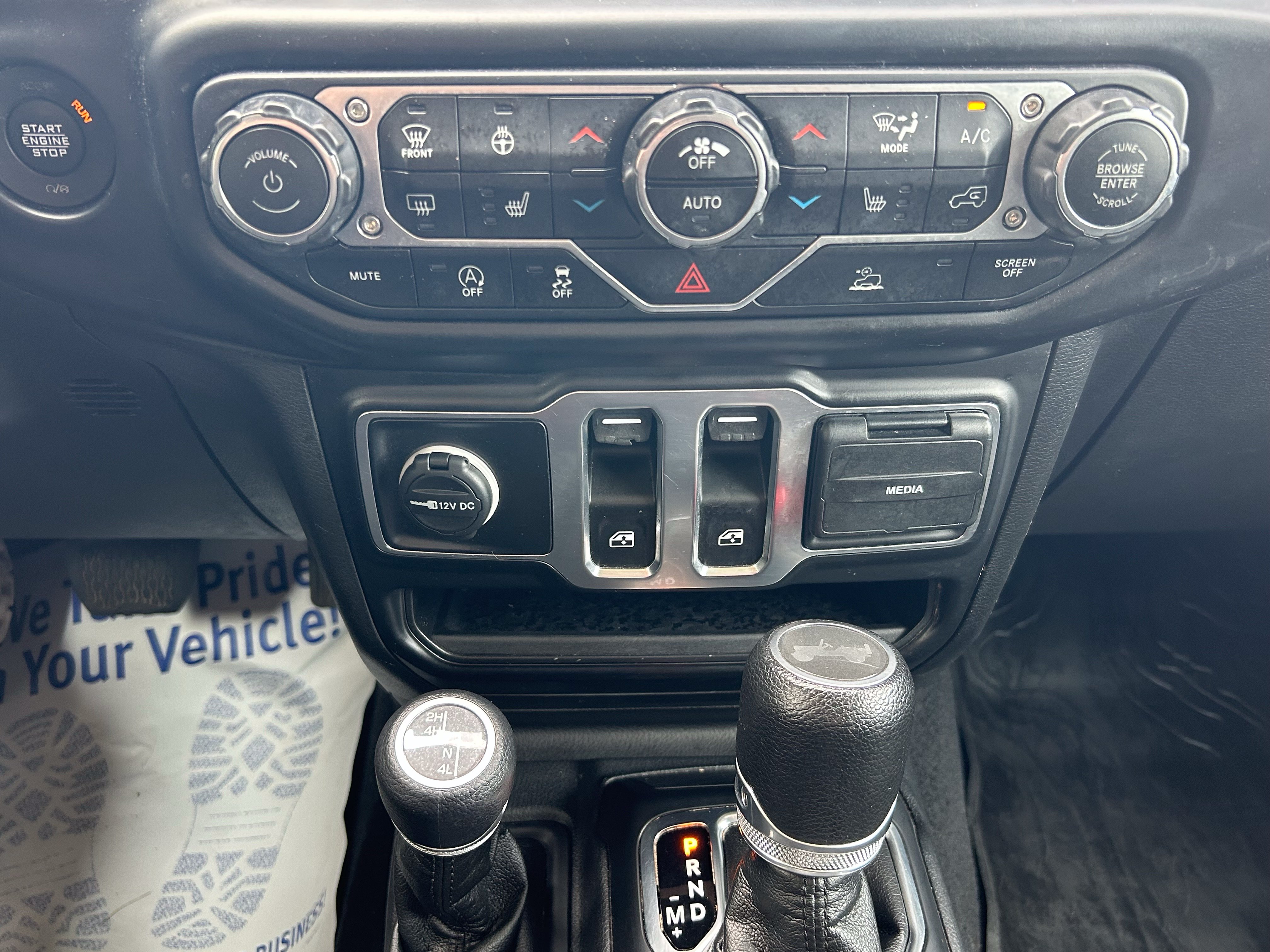 Used 2023 Jeep Wrangler Sport AWD/4WD image 27
