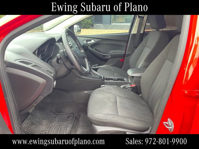 Used 2015 Ford Focus SE w/ SE Sport Package image 10