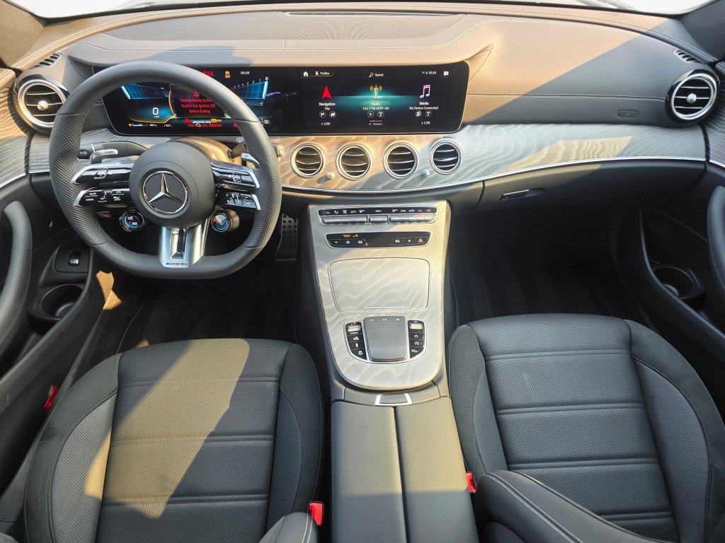 Used 2022 Mercedes-Benz E 53 AMG 4MATIC Sedan image 19