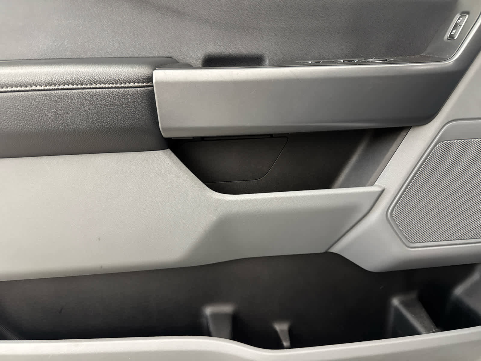 Used 2024 Ford F350 XLT image 14