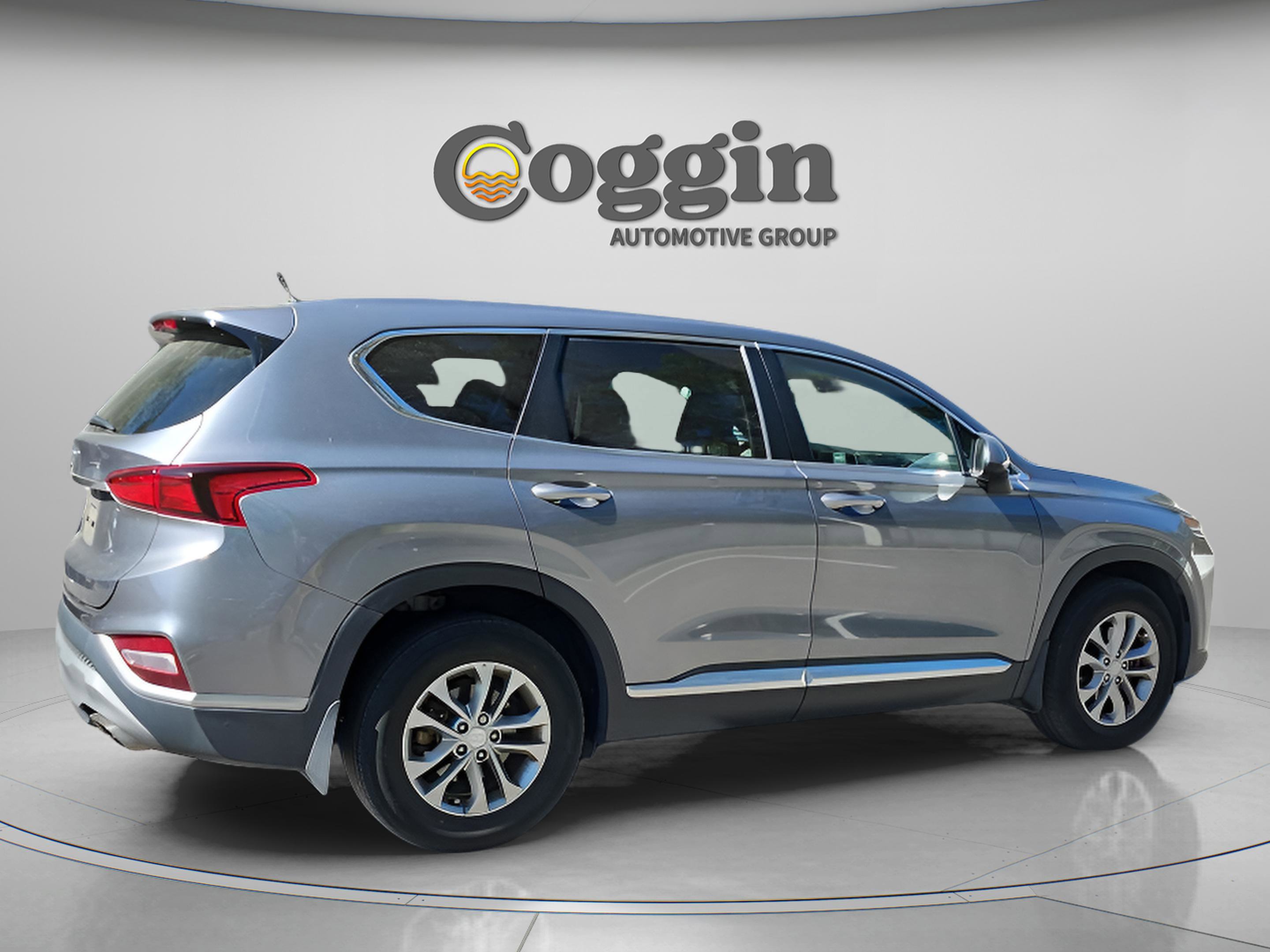 Used 2019 Hyundai Santa Fe SE image 6