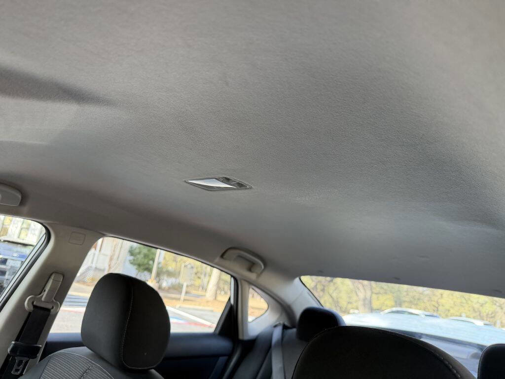 Used 2018 Nissan Sentra S image 15