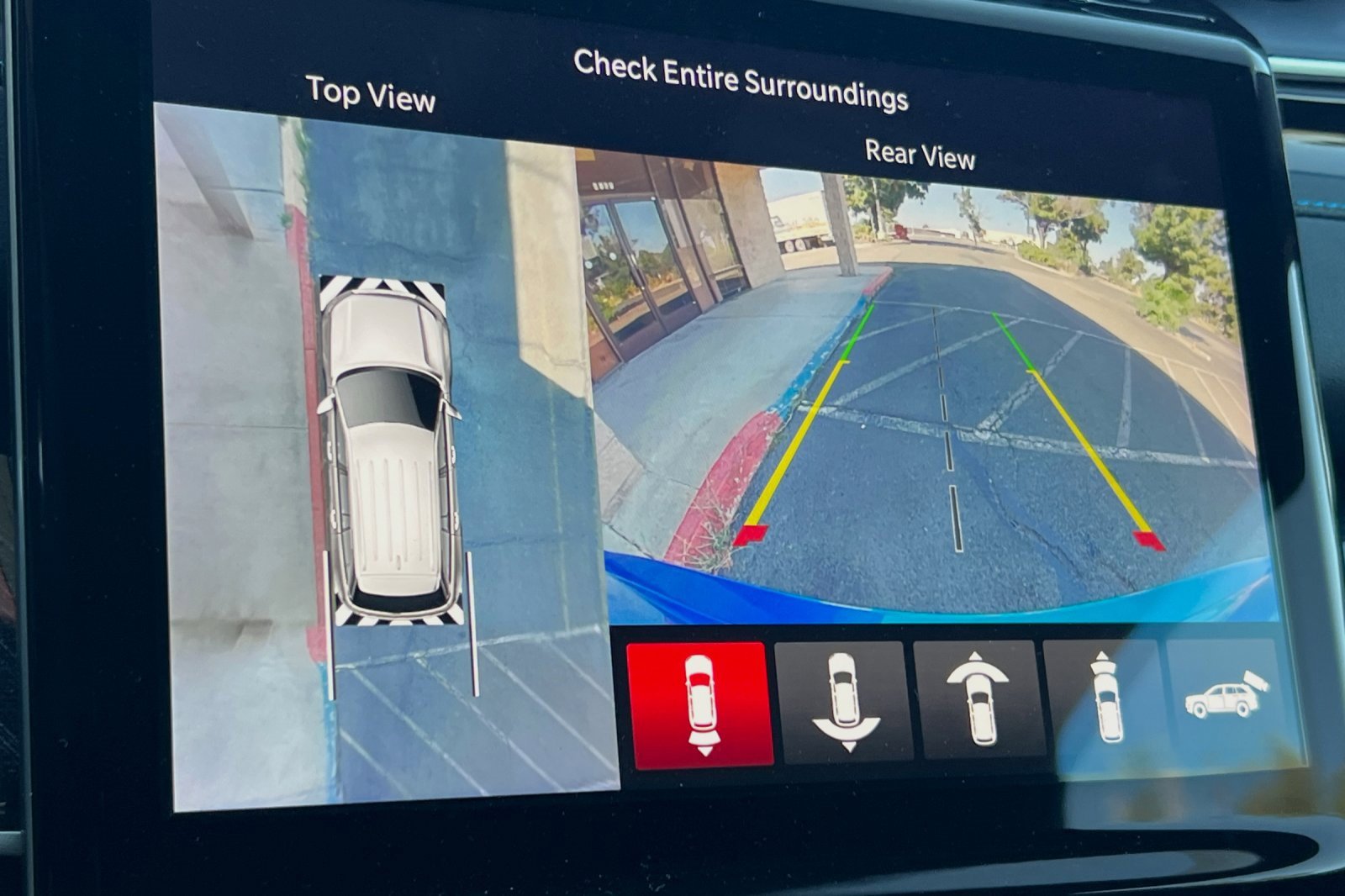 New 2023 Jeep Grand Cherokee Trailhawk w/ Advanced Protech Group II image 19