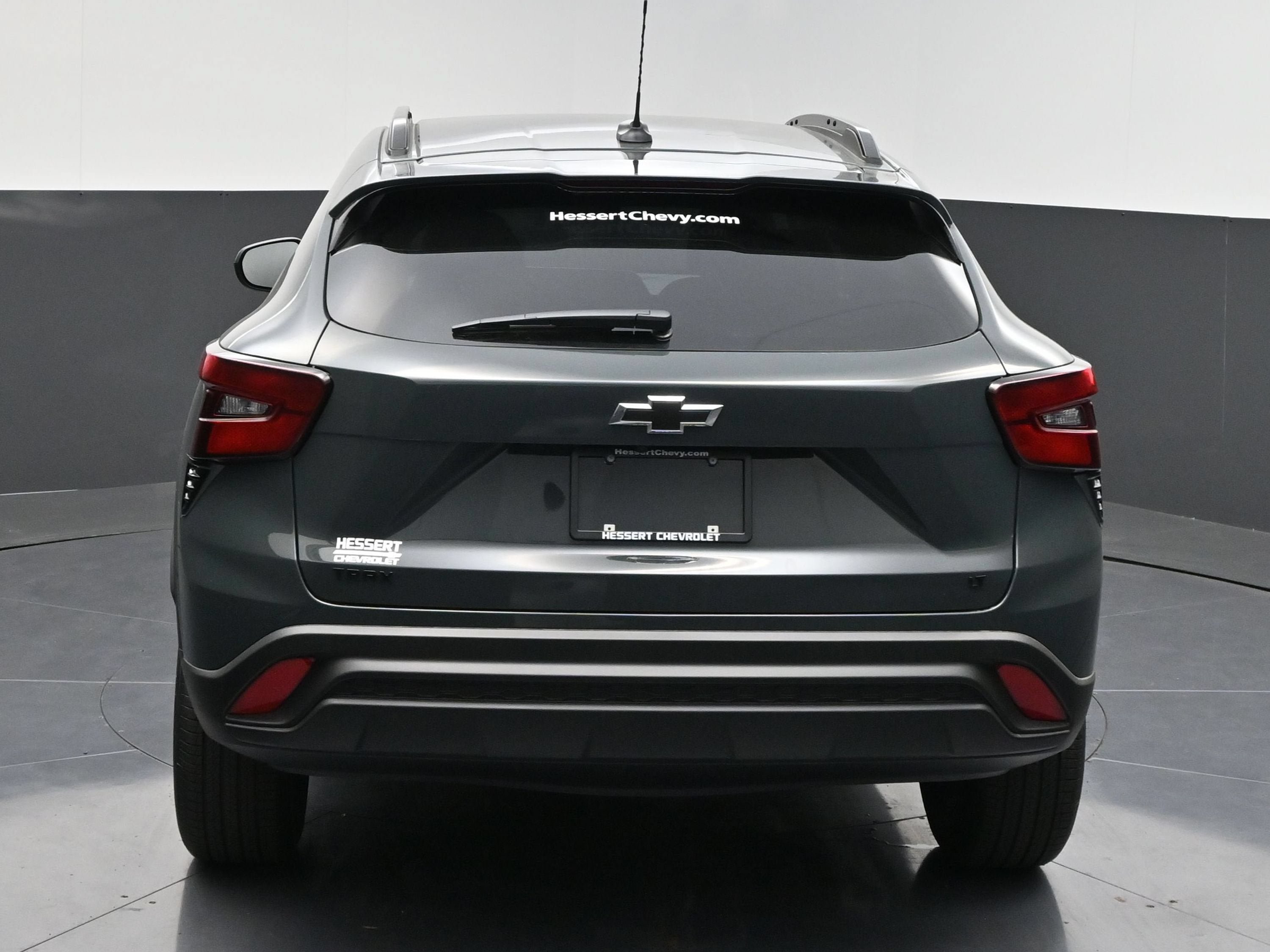 New 2026 Chevrolet Trax LT w/ Sunroof Package FWD image 6