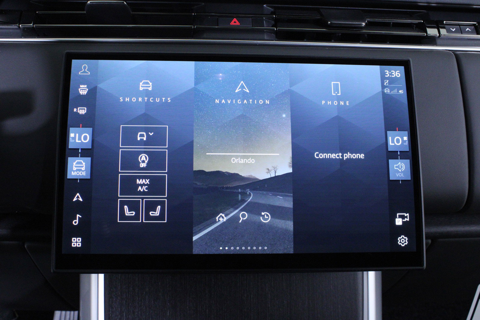 New 2025 Land Rover Range Rover SE image 20