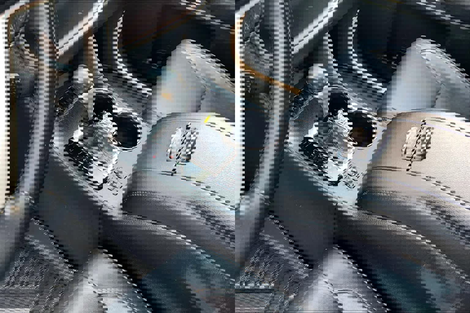 Used 2017 Toyota Highlander XLE image 16