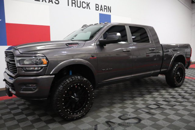 Used 2019 RAM 2500 Laramie w/ Night Edition AWD/4WD image 2