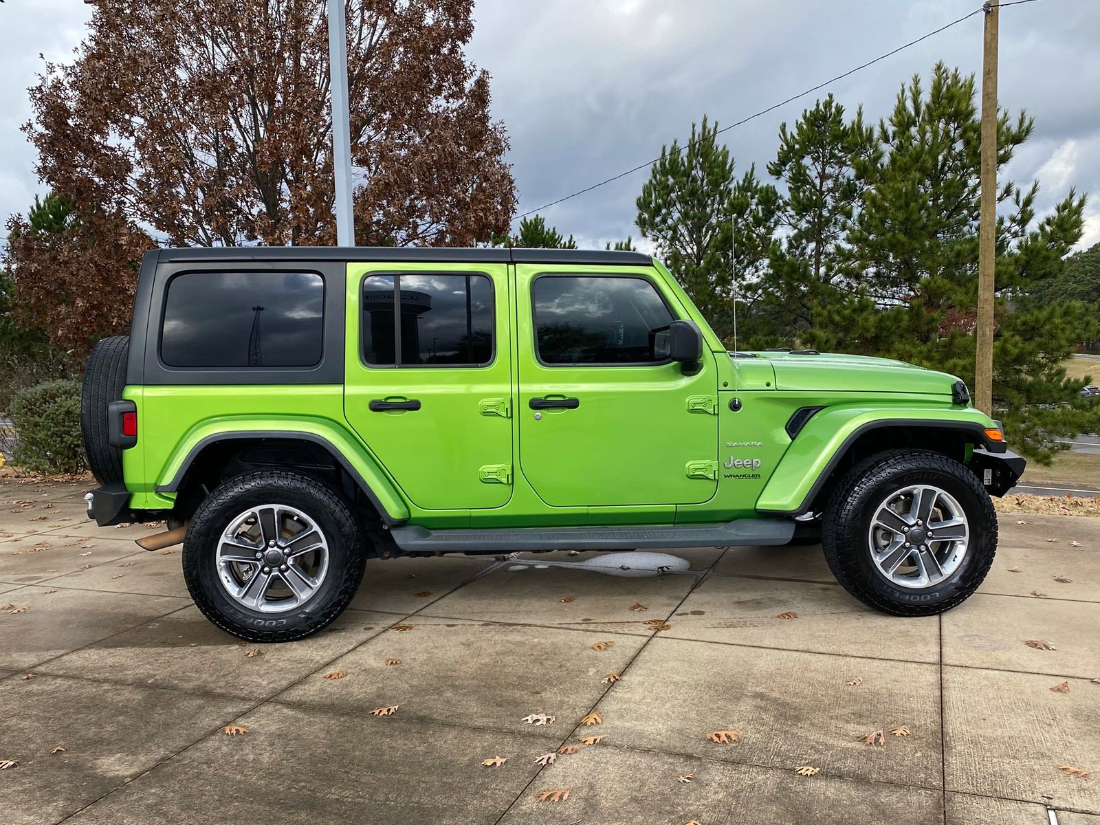 Used 2020 Jeep Wrangler Unlimited Sahara image 7