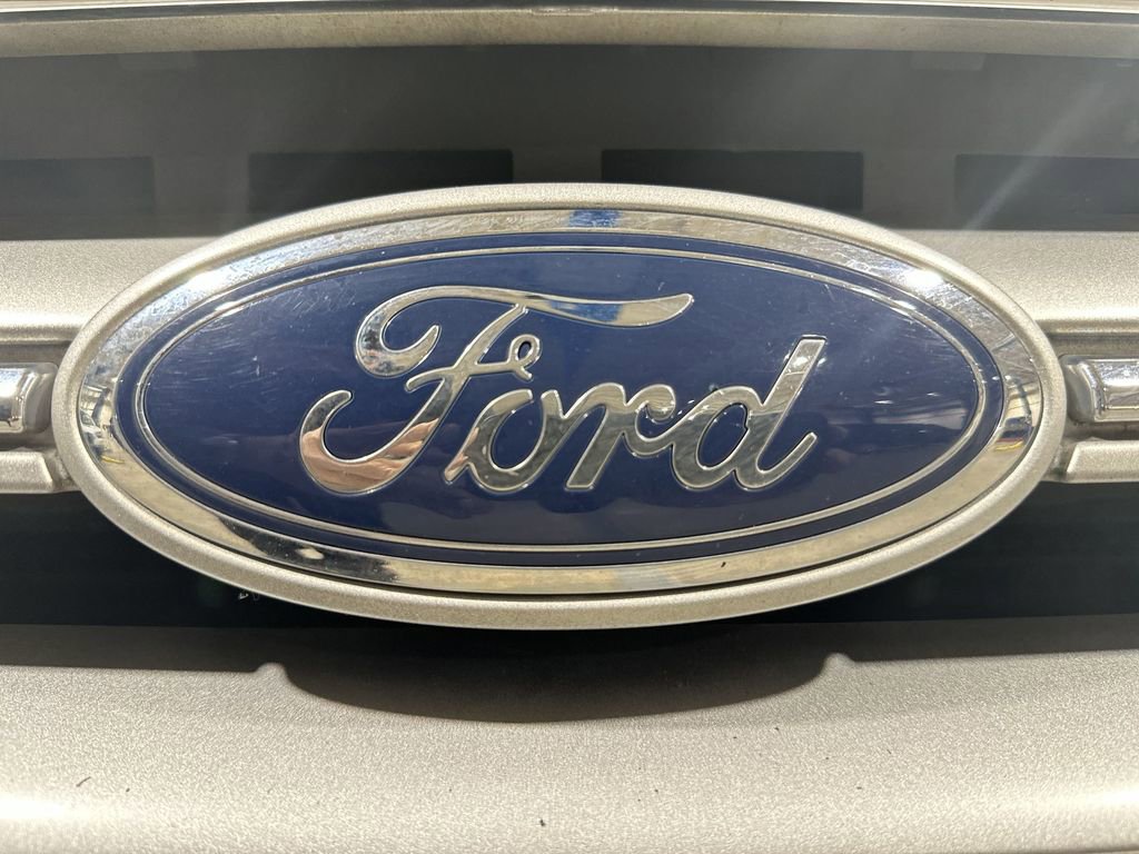 Used 2019 Ford Escape SE image 26