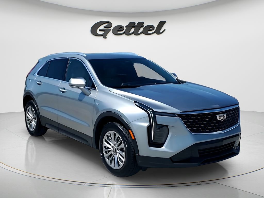 Used 2025 Cadillac XT4 Premium Luxury image 7