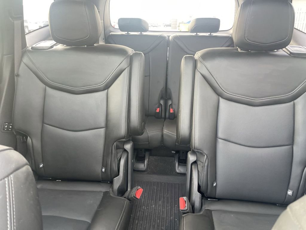 Used 2023 Cadillac XT6 Sport w/ Technology Package image 29