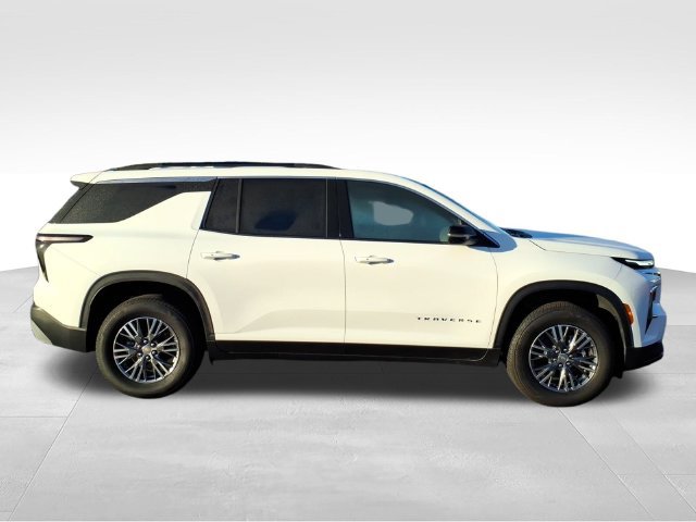 New 2026 Chevrolet Traverse LT w/ LPO, Floor Liner Package FWD image 2