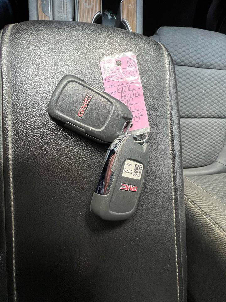Used 2018 GMC Acadia SLE FWD image 19