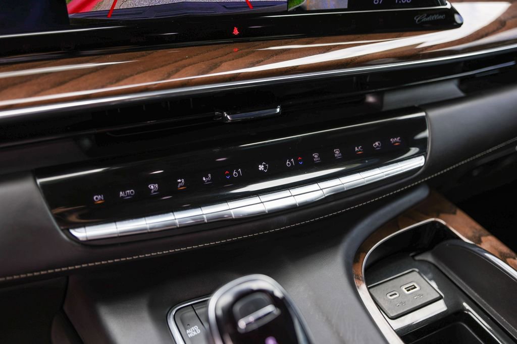 Certified 2023 Cadillac Escalade Sport Platinum AWD/4WD image 19