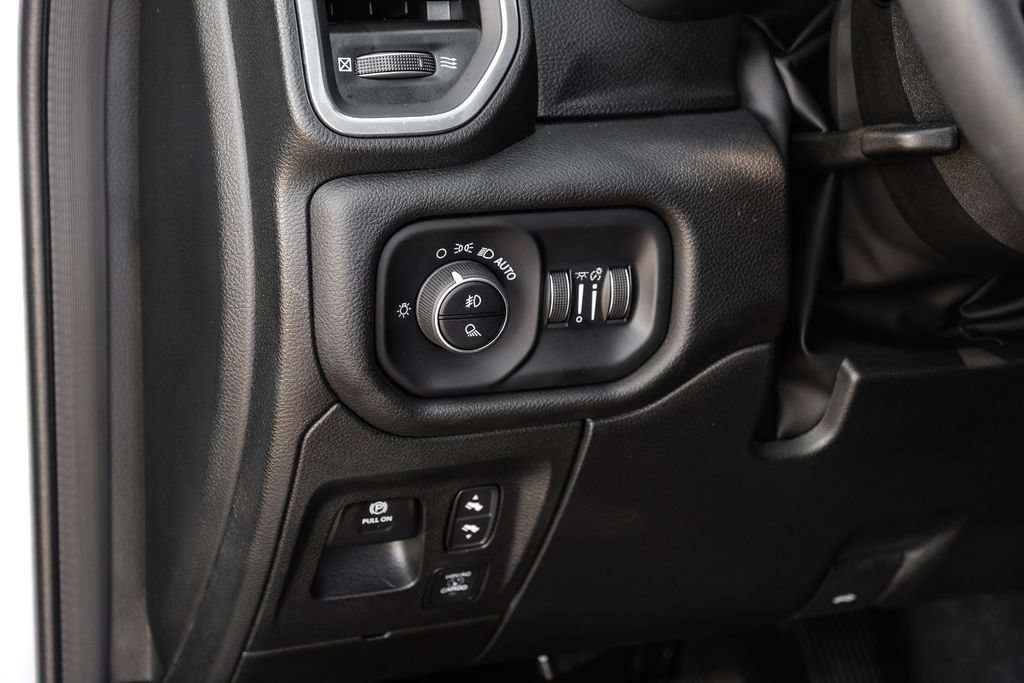 Used 2025 RAM 1500 Laramie w/ Laramie Southwest Edition AWD/4WD image 31