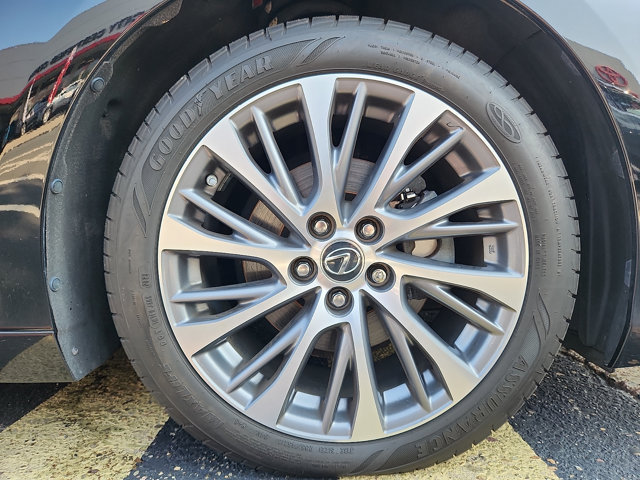 Used 2021 Lexus ES 250 w/ Premium Package AWD/4WD image 8