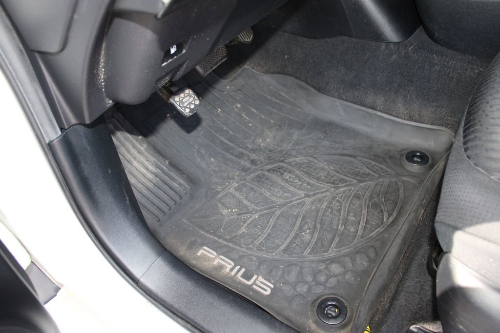 Used 2016 Toyota Prius Two image 22