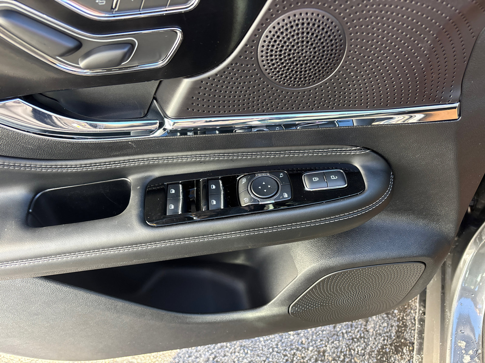 New 2026 Lincoln Corsair Premiere image 13