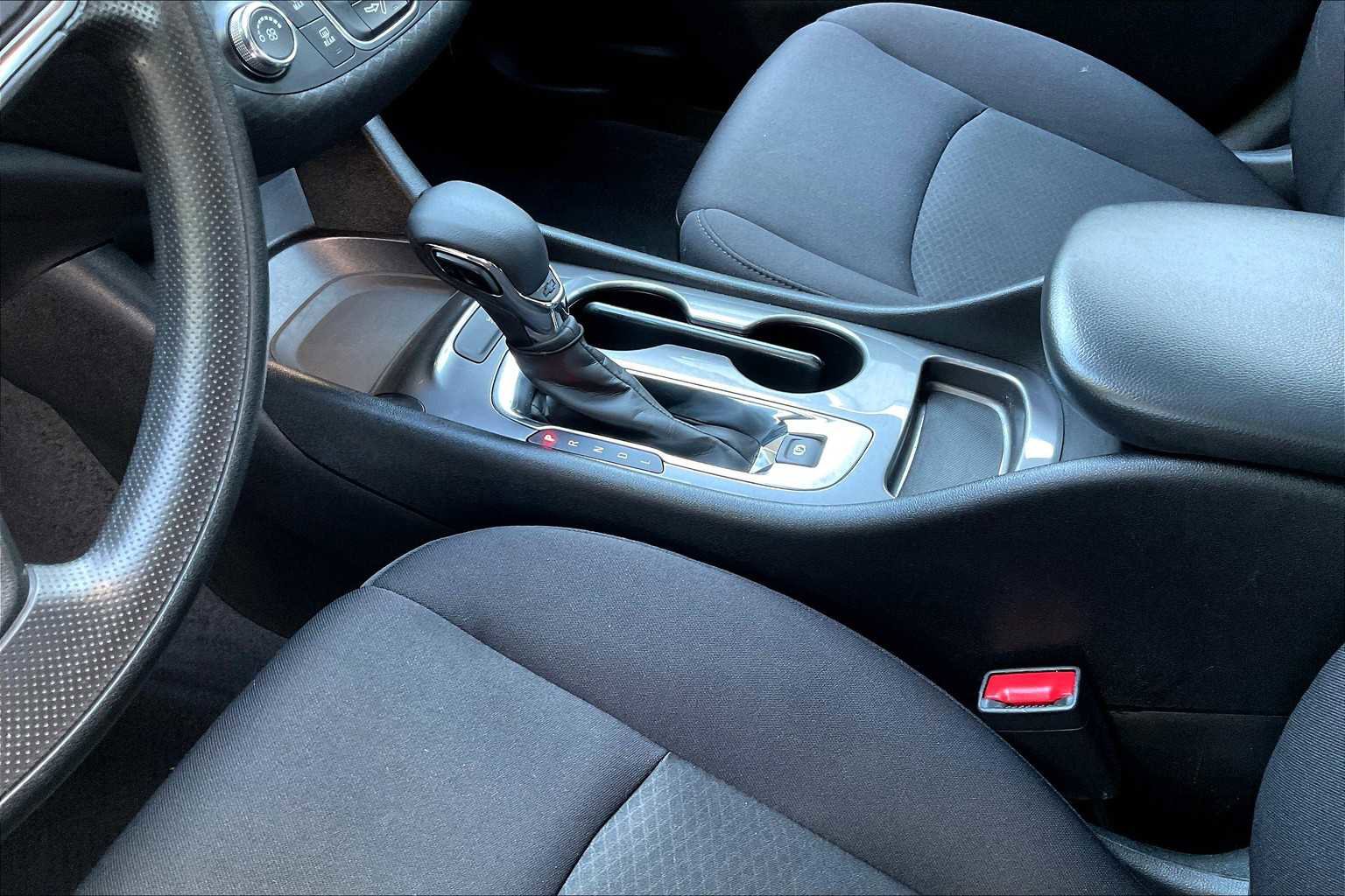 Used 2023 Chevrolet Malibu LS image 14