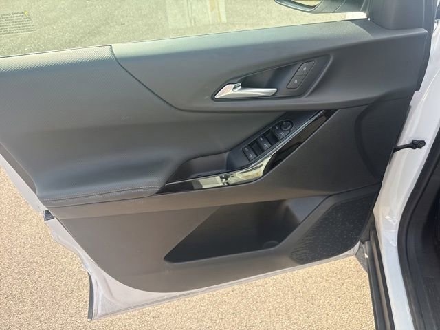 Used 2025 Chevrolet Equinox LT image 14