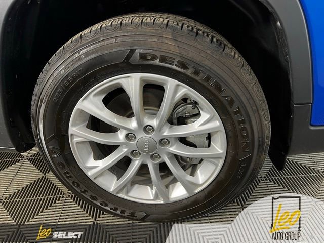 Used 2022 Jeep Cherokee Latitude Lux w/ Sun & Sound Group AWD/4WD image 27