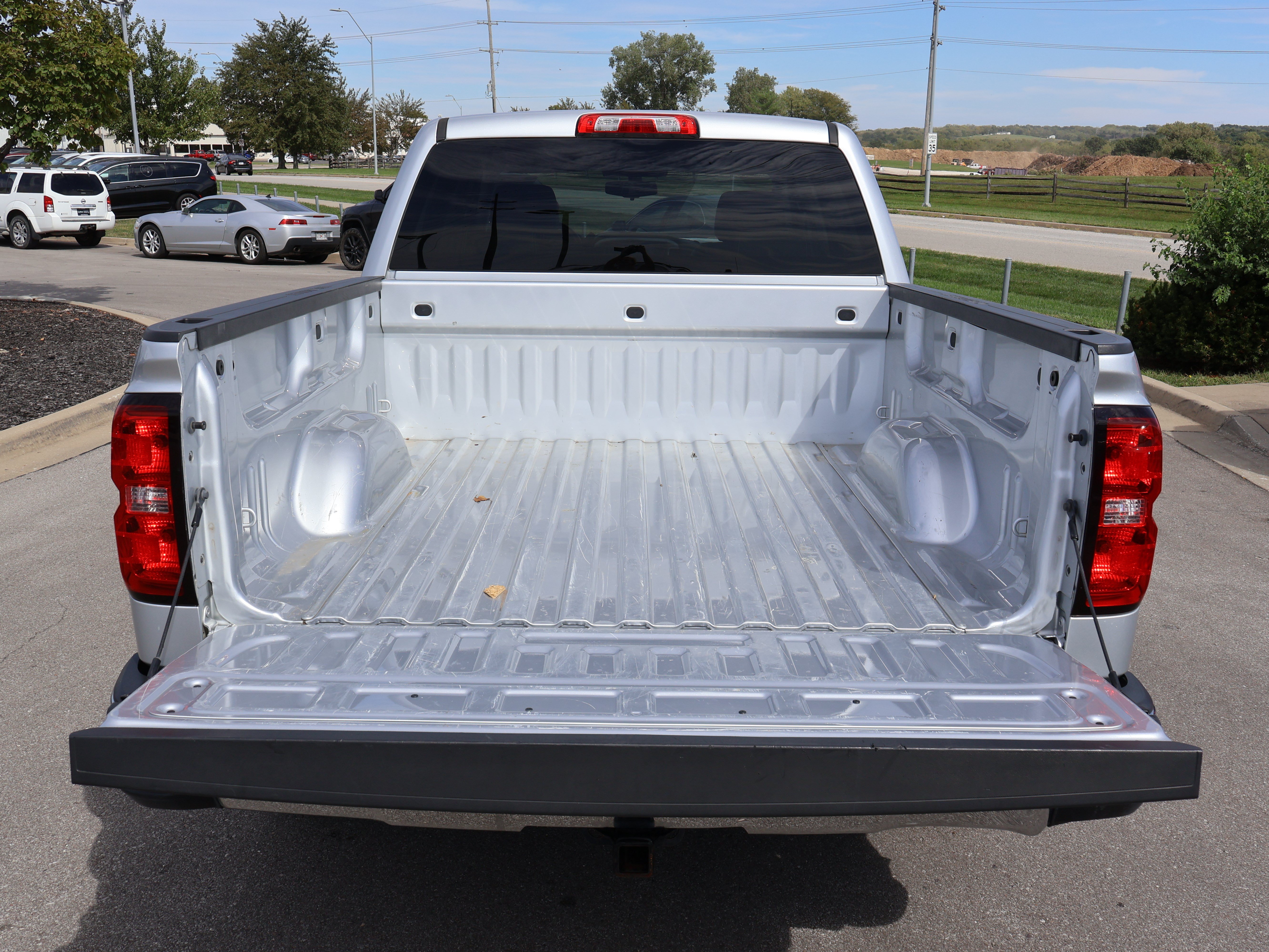 Used 2017 Chevrolet Silverado 1500 LT w/ All Star Edition AWD/4WD image 8