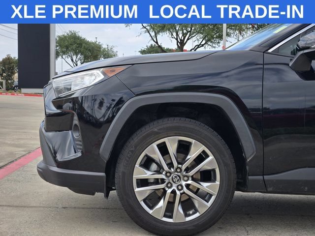 Used 2019 Toyota RAV4 XLE Premium FWD image 10