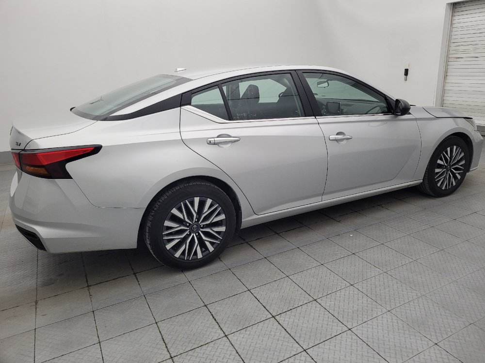 Used 2024 Nissan Altima 2.5 SV image 10