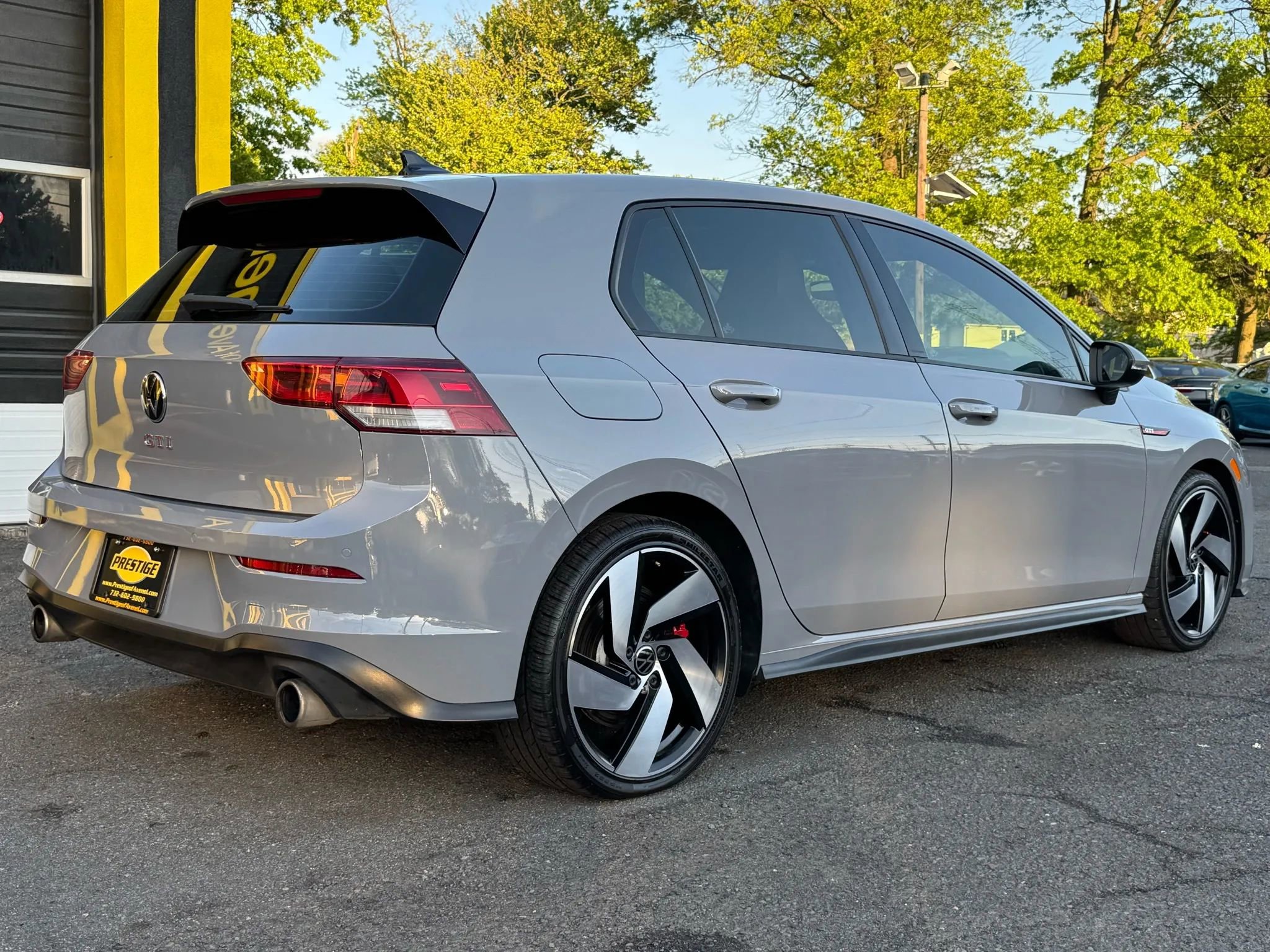 Used 2022 Volkswagen GTI SE image 6